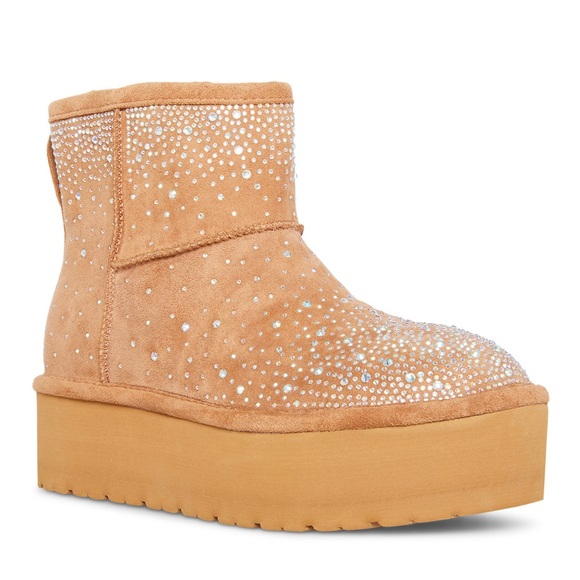 Madden Girl Shoes - NWT Madden Girl Embellished Tan Faux-Fur Platform Boots